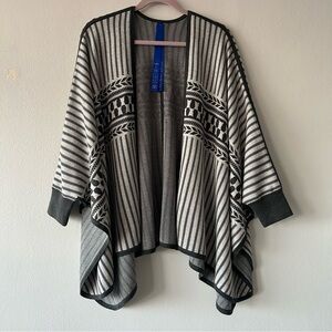 Kit and Ace Black Silk Cashmere Gray Patterned Poncho